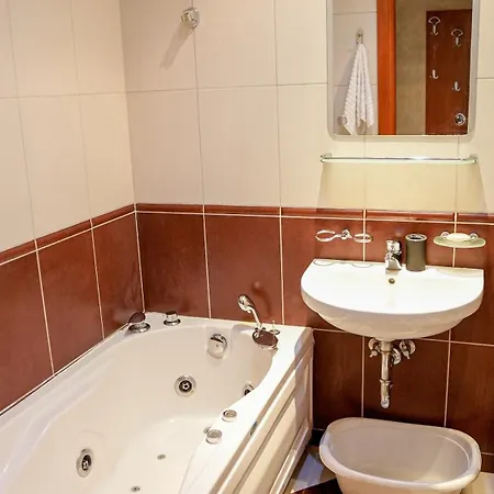 דירה Modern In Center פודגוריצה